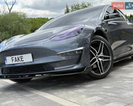 Сірий Тесла Модель 3, об'ємом двигуна 0 л та пробігом 84 тис. км за 18800 $, фото 3 на Automoto.ua