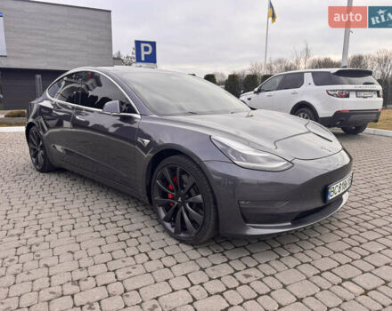 Серый Тесла Модель 3, объемом двигателя 0 л и пробегом 114 тыс. км за 19500 $, фото 2 на Automoto.ua