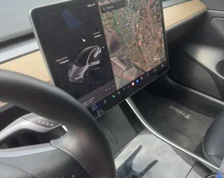 Сірий Тесла Модель 3, об'ємом двигуна 0 л та пробігом 52 тис. км за 18500 $, фото 5 на Automoto.ua