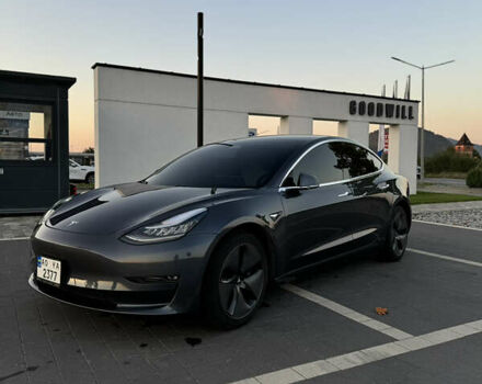 Серый Тесла Модель 3, объемом двигателя 0 л и пробегом 80 тыс. км за 21000 $, фото 3 на Automoto.ua