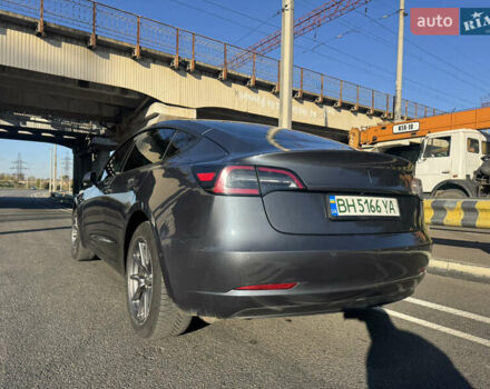 Тесла Модель 3 2020 в Одессе на Automoto.ua Серый Тесла Модель 3, объемом двигателя 0 л и пробегом 165 тыс. км за 17800 $, фото 2 на Automoto.ua