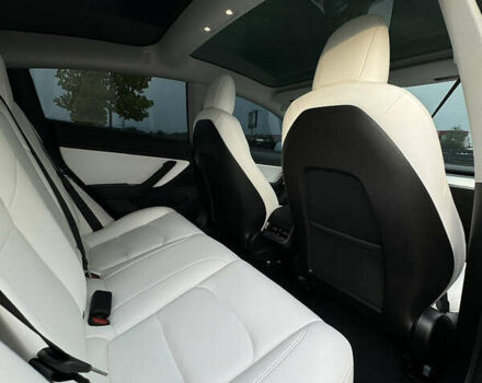 Серый Тесла Модель 3, объемом двигателя 0 л и пробегом 95 тыс. км за 19100 $, фото 15 на Automoto.ua