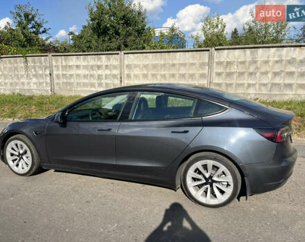 Серый Тесла Модель 3, объемом двигателя 0 л и пробегом 115 тыс. км за 20700 $, фото 3 на Automoto.ua