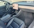 Серый Тесла Модель 3, объемом двигателя 0 л и пробегом 118 тыс. км за 19950 $, фото 15 на Automoto.ua