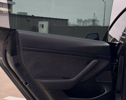 Серый Тесла Модель 3, объемом двигателя 0 л и пробегом 198 тыс. км за 15300 $, фото 35 на Automoto.ua