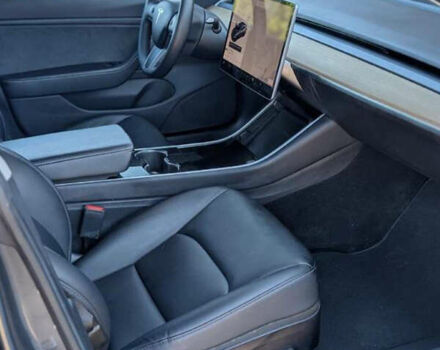 Сірий Тесла Модель 3, об'ємом двигуна 0 л та пробігом 112 тис. км за 16700 $, фото 12 на Automoto.ua