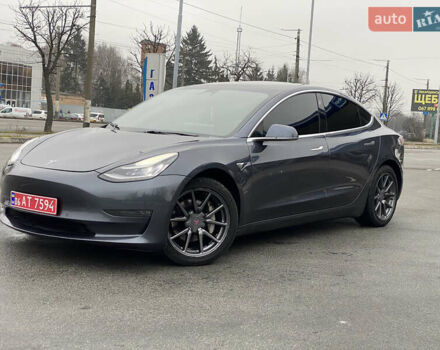 Серый Тесла Модель 3, объемом двигателя 0 л и пробегом 106 тыс. км за 17999 $, фото 8 на Automoto.ua