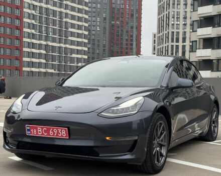 Серый Тесла Модель 3, объемом двигателя 0 л и пробегом 198 тыс. км за 15300 $, фото 3 на Automoto.ua