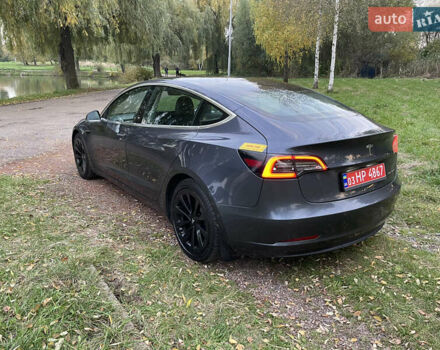 Тесла Модель 3 2020 у Рівному на Automoto.ua Сірий Тесла Модель 3, об'ємом двигуна 0 л та пробігом 176 тис. км за 14000 $, фото 4 на Automoto.ua