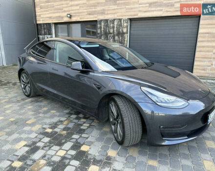 Серый Тесла Модель 3, объемом двигателя 0 л и пробегом 16 тыс. км за 22500 $, фото 2 на Automoto.ua