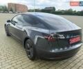 Серый Тесла Модель 3, объемом двигателя 0 л и пробегом 80 тыс. км за 16000 $, фото 4 на Automoto.ua