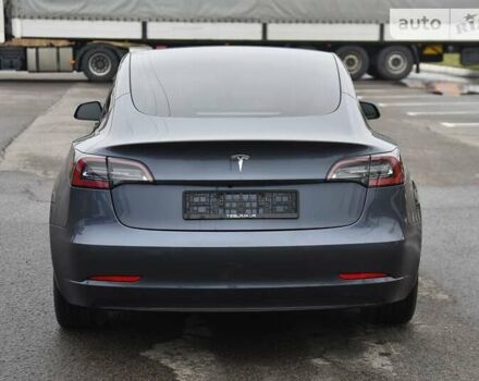 Серый Тесла Модель 3, объемом двигателя 0 л и пробегом 29 тыс. км за 21300 $, фото 4 на Automoto.ua