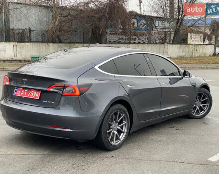 Серый Тесла Модель 3, объемом двигателя 0 л и пробегом 106 тыс. км за 17999 $, фото 4 на Automoto.ua