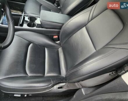 Сірий Тесла Модель 3, об'ємом двигуна 0 л та пробігом 260 тис. км за 13700 $, фото 12 на Automoto.ua