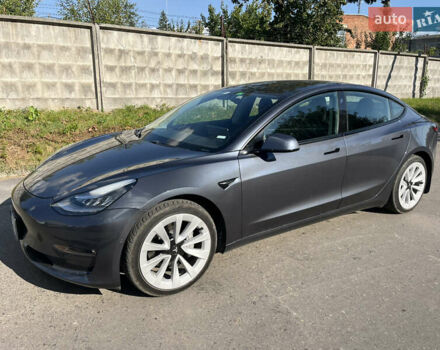 Серый Тесла Модель 3, объемом двигателя 0 л и пробегом 115 тыс. км за 20700 $, фото 4 на Automoto.ua