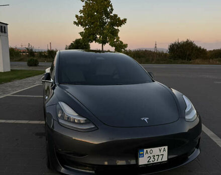 Серый Тесла Модель 3, объемом двигателя 0 л и пробегом 80 тыс. км за 21000 $, фото 2 на Automoto.ua