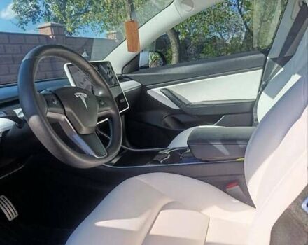 Тесла Модель 3 2020 в Львове на Automoto.ua Серый Тесла Модель 3, объемом двигателя 0 л и пробегом 112 тыс. км за 20000 $, фото 7 на Automoto.ua