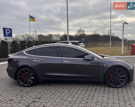Серый Тесла Модель 3, объемом двигателя 0 л и пробегом 114 тыс. км за 19500 $, фото 3 на Automoto.ua