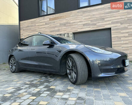 Серый Тесла Модель 3, объемом двигателя 0 л и пробегом 16 тыс. км за 22500 $, фото 1 на Automoto.ua