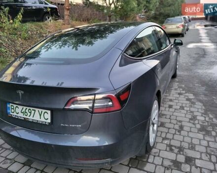 Серый Тесла Модель 3, объемом двигателя 0 л и пробегом 121 тыс. км за 23000 $, фото 3 на Automoto.ua