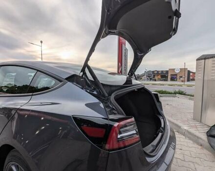 Тесла Модель 3 2020 в Луцке на Automoto.ua Серый Тесла Модель 3, объемом двигателя 0 л и пробегом 60 тыс. км за 23400 $, фото 32 на Automoto.ua