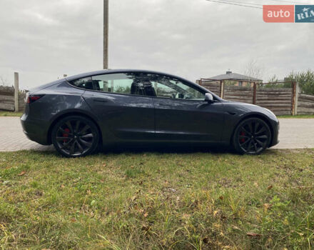 Серый Тесла Модель 3, объемом двигателя 0 л и пробегом 123 тыс. км за 21500 $, фото 4 на Automoto.ua