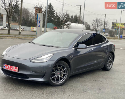 Серый Тесла Модель 3, объемом двигателя 0 л и пробегом 106 тыс. км за 17999 $, фото 6 на Automoto.ua