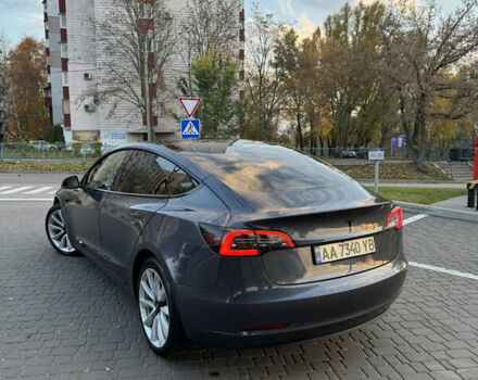 Сірий Тесла Модель 3, об'ємом двигуна 0 л та пробігом 111 тис. км за 16850 $, фото 12 на Automoto.ua