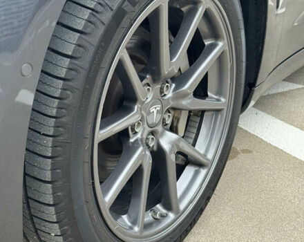 Серый Тесла Модель 3, объемом двигателя 0 л и пробегом 198 тыс. км за 15300 $, фото 14 на Automoto.ua