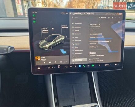 Серый Тесла Модель 3, объемом двигателя 0 л и пробегом 93 тыс. км за 19500 $, фото 7 на Automoto.ua