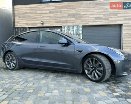 Серый Тесла Модель 3, объемом двигателя 0 л и пробегом 16 тыс. км за 22500 $, фото 15 на Automoto.ua