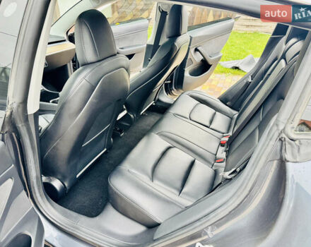 Серый Тесла Модель 3, объемом двигателя 0 л и пробегом 89 тыс. км за 14999 $, фото 11 на Automoto.ua