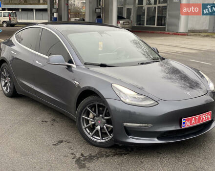Серый Тесла Модель 3, объемом двигателя 0 л и пробегом 106 тыс. км за 17999 $, фото 10 на Automoto.ua