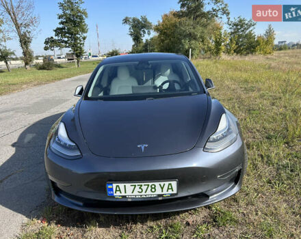 Серый Тесла Модель 3, объемом двигателя 0 л и пробегом 74 тыс. км за 20000 $, фото 1 на Automoto.ua