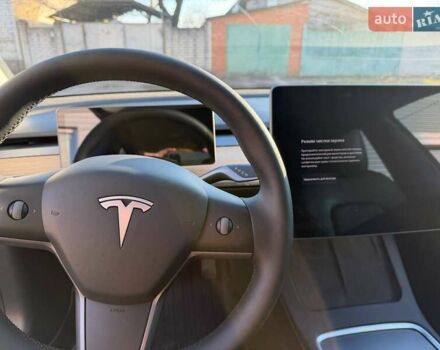 Серый Тесла Модель 3, объемом двигателя 0 л и пробегом 97 тыс. км за 18700 $, фото 3 на Automoto.ua