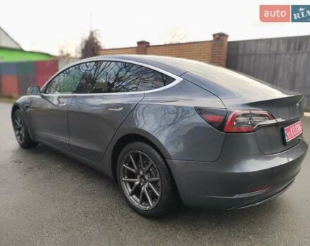 Серый Тесла Модель 3, объемом двигателя 0 л и пробегом 103 тыс. км за 13499 $, фото 9 на Automoto.ua