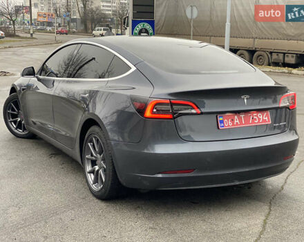 Серый Тесла Модель 3, объемом двигателя 0 л и пробегом 106 тыс. км за 17999 $, фото 14 на Automoto.ua