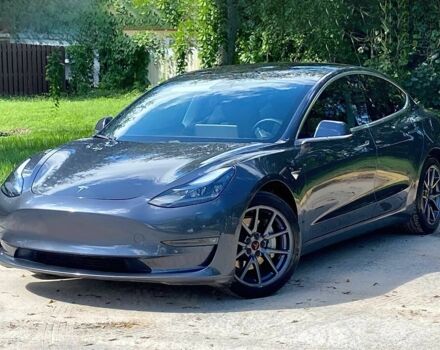 Тесла Модель 3 2020 у Одесі на Automoto.ua Сірий Тесла Модель 3, об'ємом двигуна 0 л та пробігом 41 тис. км за 8200 $, фото 2 на Automoto.ua