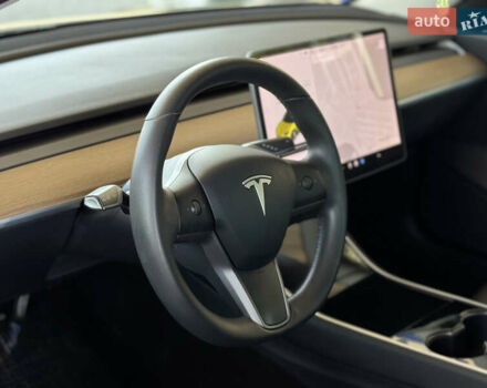 Сірий Тесла Модель 3, об'ємом двигуна 0 л та пробігом 92 тис. км за 18499 $, фото 5 на Automoto.ua