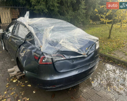 Тесла Модель 3 2020 у Луцьку на Automoto.ua Сірий Тесла Модель 3, об'ємом двигуна 0 л та пробігом 222 тис. км за 8800 $, фото 13 на Automoto.ua