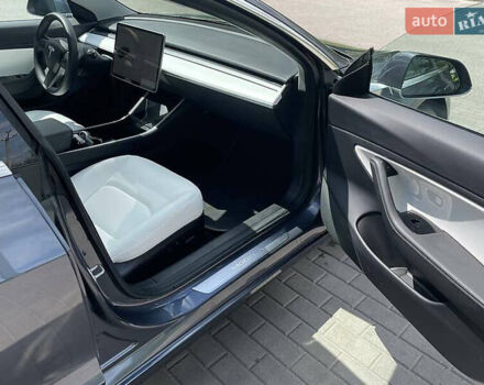 Сірий Тесла Модель 3, об'ємом двигуна 0 л та пробігом 59 тис. км за 13900 $, фото 9 на Automoto.ua