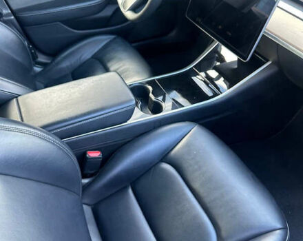 Сірий Тесла Модель 3, об'ємом двигуна 0 л та пробігом 99 тис. км за 17199 $, фото 7 на Automoto.ua