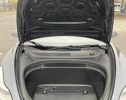 Серый Тесла Модель 3, объемом двигателя 0 л и пробегом 106 тыс. км за 17999 $, фото 19 на Automoto.ua