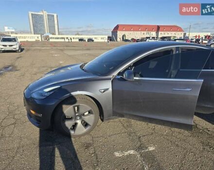 Серый Тесла Модель 3, объемом двигателя 0 л и пробегом 138 тыс. км за 17400 $, фото 5 на Automoto.ua