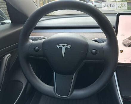 Сірий Тесла Модель 3, об'ємом двигуна 0 л та пробігом 50 тис. км за 22000 $, фото 17 на Automoto.ua