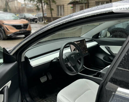 Серый Тесла Модель 3, объемом двигателя 0 л и пробегом 38 тыс. км за 28900 $, фото 15 на Automoto.ua