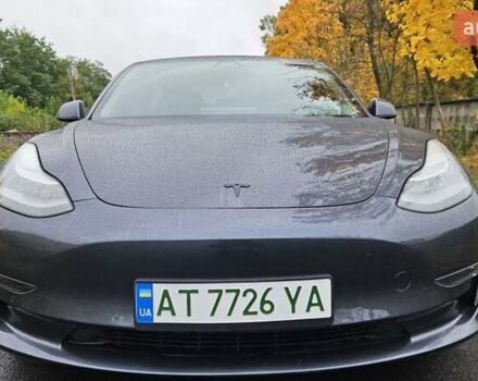Сірий Тесла Модель 3, об'ємом двигуна 0 л та пробігом 117 тис. км за 17900 $, фото 3 на Automoto.ua