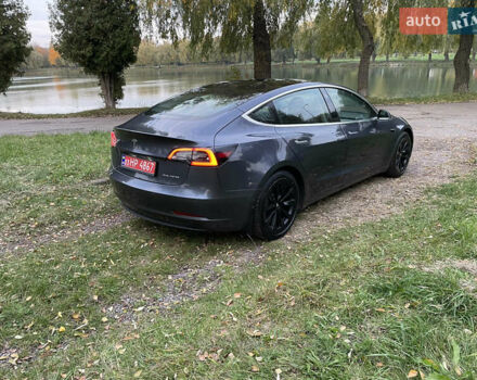 Тесла Модель 3 2020 у Рівному на Automoto.ua Сірий Тесла Модель 3, об'ємом двигуна 0 л та пробігом 176 тис. км за 14000 $, фото 2 на Automoto.ua