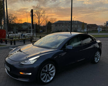 Сірий Тесла Модель 3, об'ємом двигуна 0 л та пробігом 111 тис. км за 16850 $, фото 5 на Automoto.ua