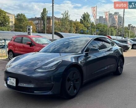 Серый Тесла Модель 3, объемом двигателя 0 л и пробегом 143 тыс. км за 15900 $, фото 2 на Automoto.ua